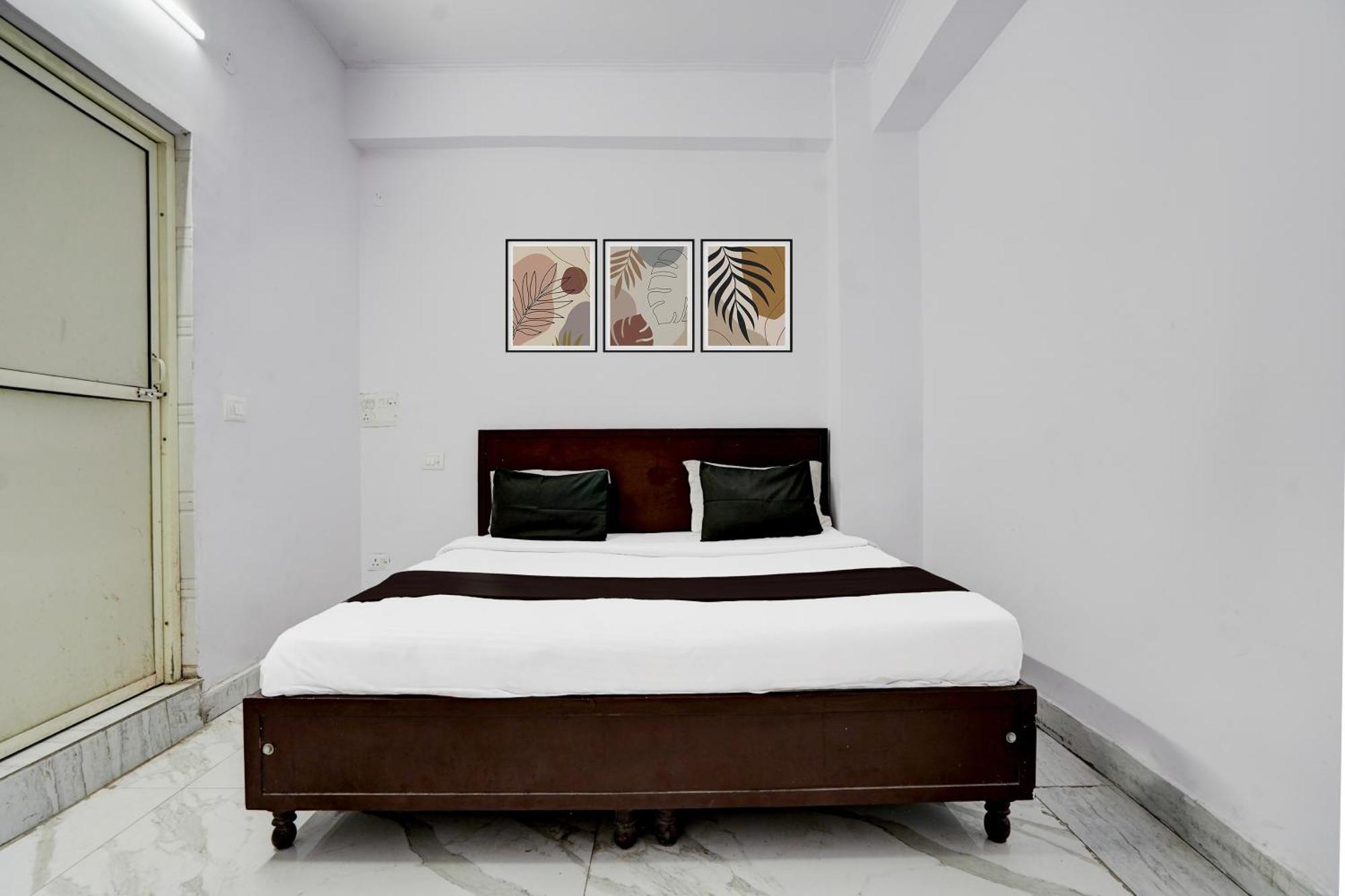 OYO 92386 Shri Hotel Vip Kālkāji Devi Buitenkant foto