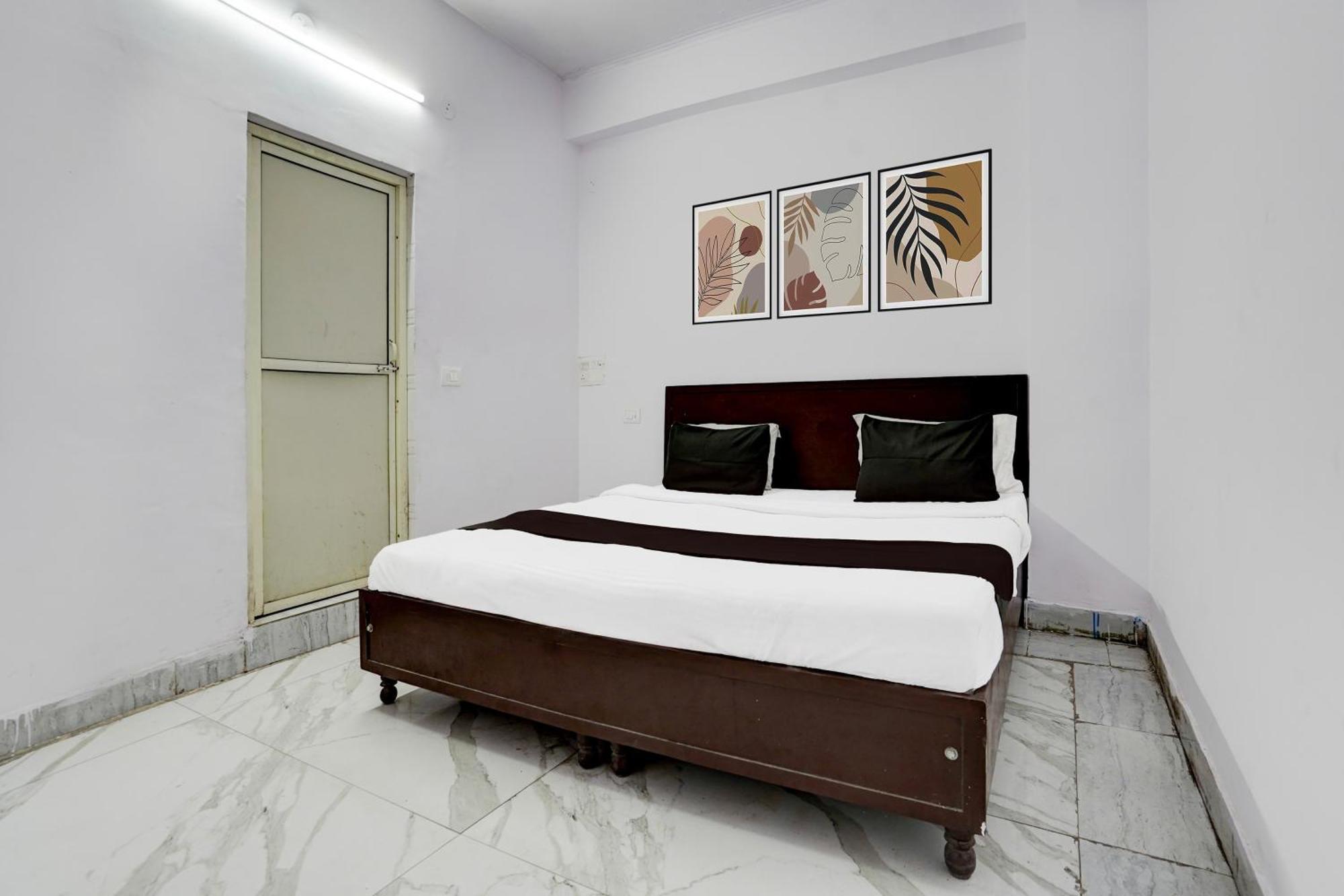 OYO 92386 Shri Hotel Vip Kālkāji Devi Buitenkant foto