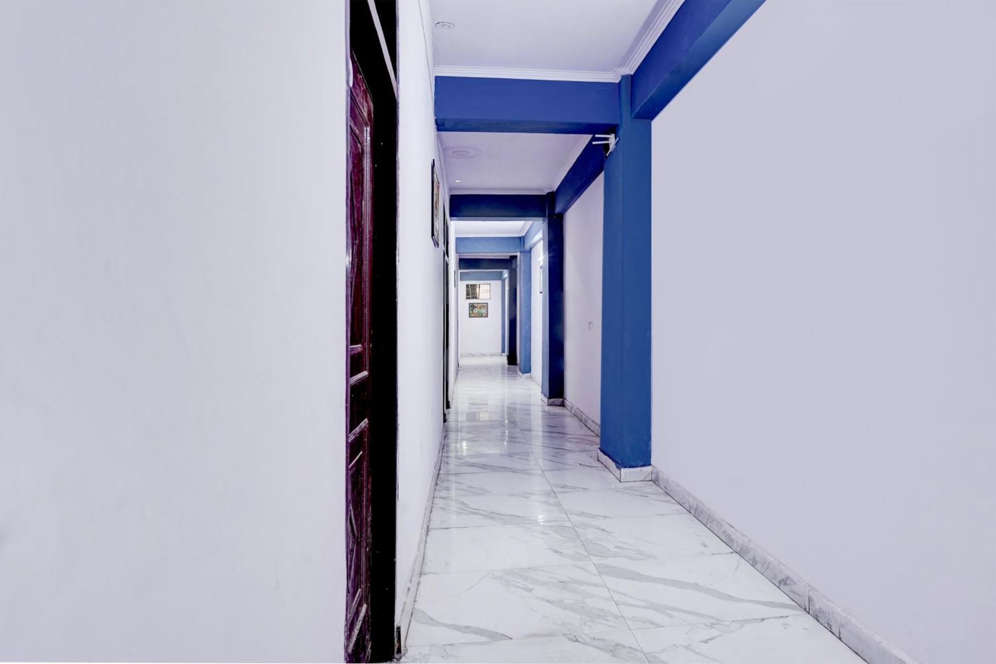 OYO 92386 Shri Hotel Vip Kālkāji Devi Buitenkant foto